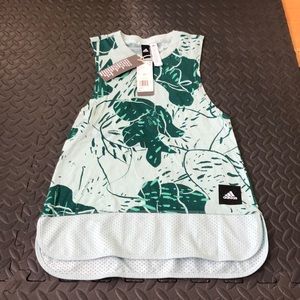 Adidas fitness tank DQ1424 NWT green XS